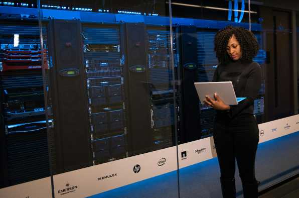 西安erp软件包括哪些服务 西安erp软件报表生成与分析