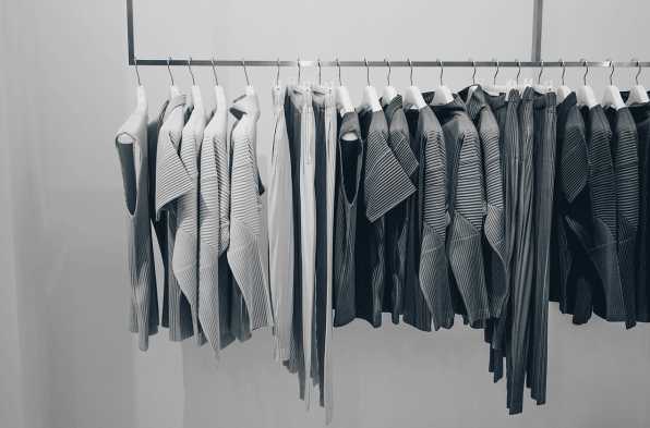 西安电商服装erp有哪些品牌好一点 服装电商福音：西安最新服装ERP系统大揭秘